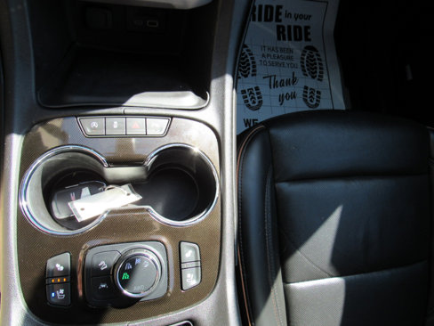 Used 2021 GMC Acadia AT4 w/ Technology Package image 27