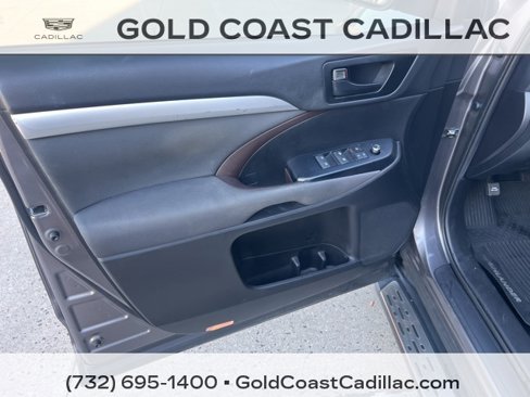 Used 2019 Toyota Highlander LE image 15
