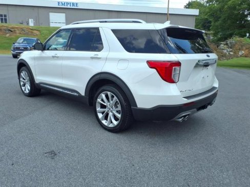 Certified 2022 Ford Explorer Platinum w/ Equipment Group 601A image 2