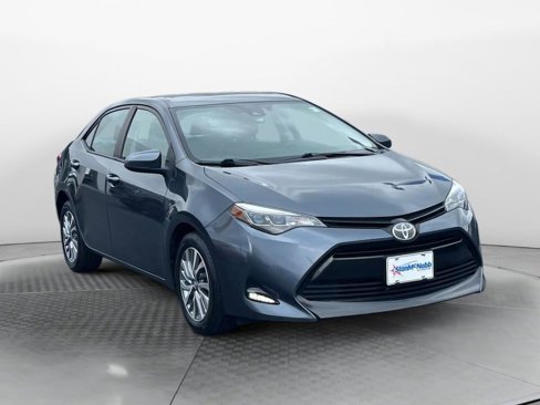 Used 2019 Toyota Corolla XLE image 1