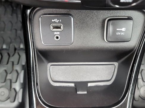 Used 2020 Jeep Compass Latitude image 28