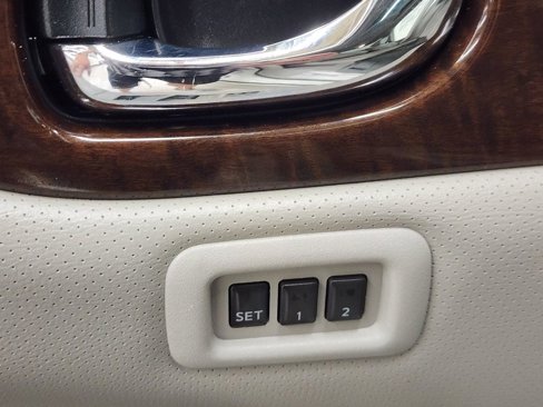 Used 2013 Nissan Quest LE image 23