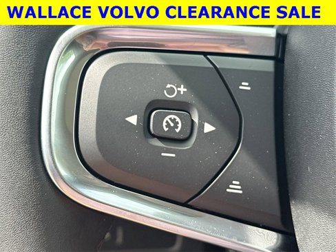 New 2025 Volvo XC40 B5 Core w/ Protection Package Premier image 18