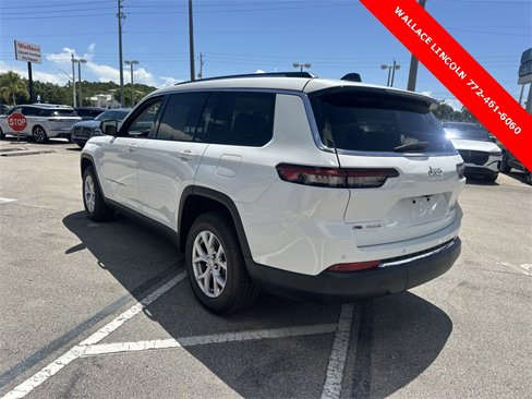 Used 2022 Jeep Grand Cherokee L Limited image 8