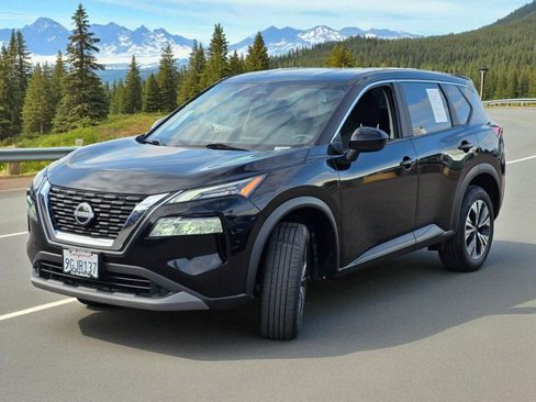 Used 2023 Nissan Rogue SV image 3