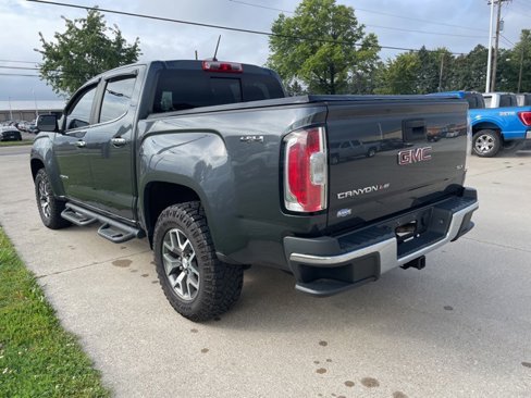 Used 2017 GMC Canyon SLT image 2