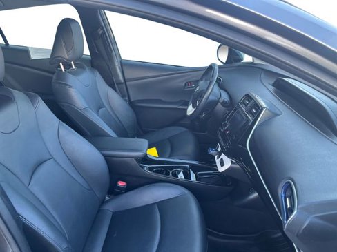 Used 2017 Toyota Prius Four image 15