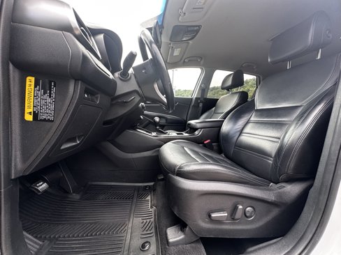 Used 2017 Kia Sorento LX w/ LX Convenience Package image 7