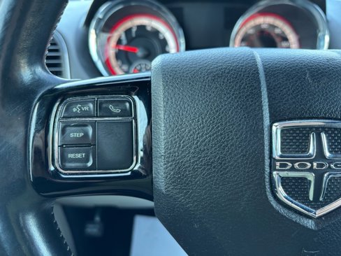 Used 2018 Dodge Grand Caravan SXT image 29