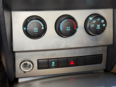 Used 2011 Dodge Nitro SE image 28