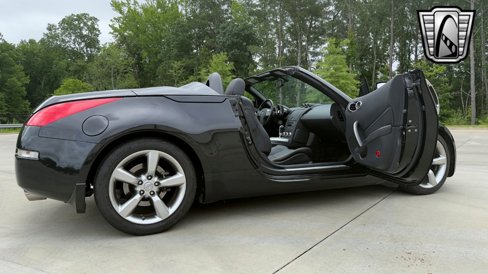 Used 2007 Nissan 350Z Touring image 17