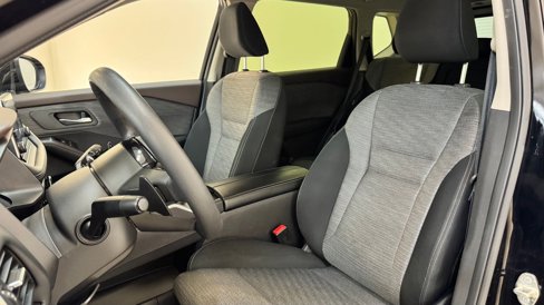 Used 2023 Nissan Rogue SV image 5