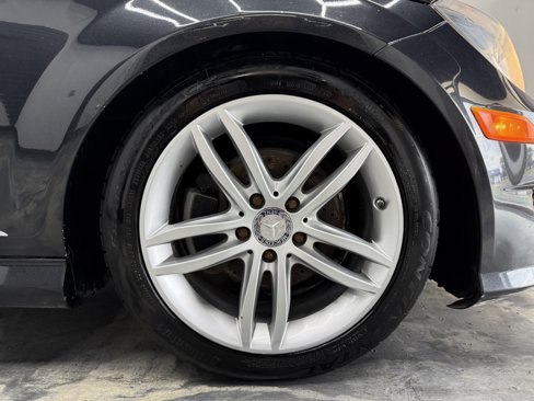 Used 2012 Mercedes-Benz C 300 Sport image 25