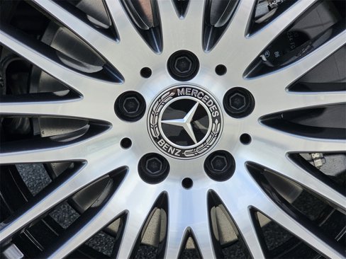 New 2025 Mercedes-Benz GLC 300 image 11