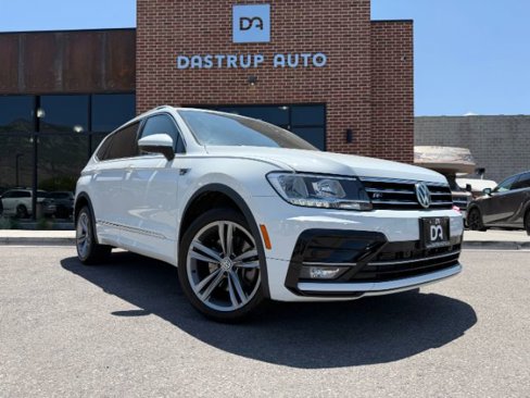 Used 2019 Volkswagen Tiguan SEL R-Line w/ 3rd Row Seat Package image 9