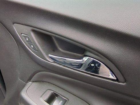 Used 2022 Chevrolet Equinox LT image 38