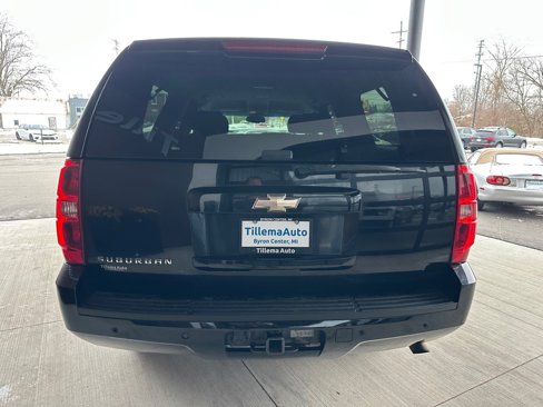 Used 2008 Chevrolet Suburban 2500 LT w/ Convenience Package 1 image 6