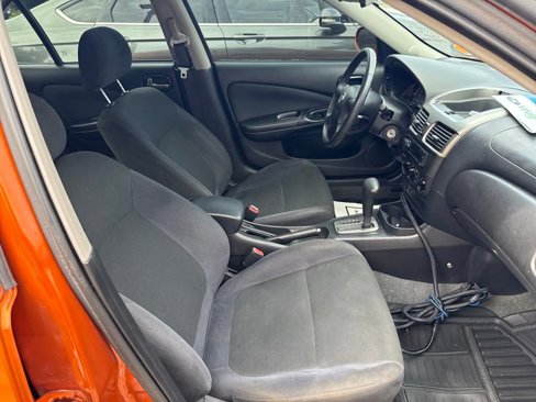 Used 2006 Nissan Sentra SE-R w/ (J01) Sunroof Pkg image 23