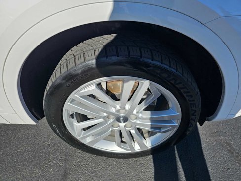 Used 2018 Audi Q5 Prestige w/ Prestige Package image 9