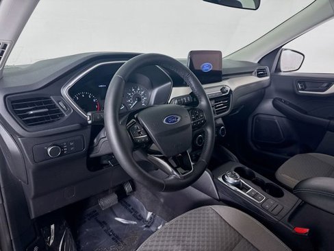 Used 2022 Ford Escape SE w/ Cold Weather Package image 9