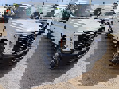 New 2026 Ford F250 XL image 2