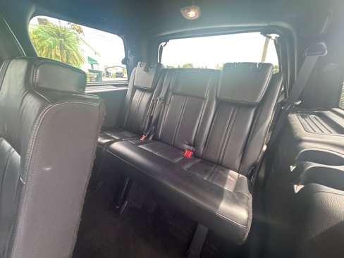Used 2017 Lincoln Navigator Select image 19