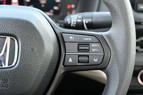 Certified 2025 Honda Accord LX image 32