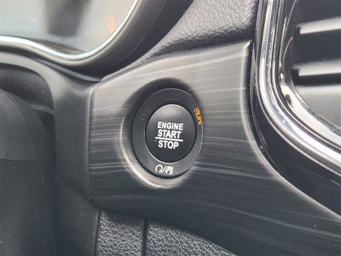 Used 2019 Jeep Grand Cherokee Altitude image 19