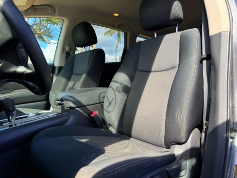 Used 2018 Nissan Pathfinder S image 8