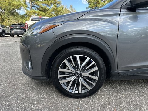 Used 2024 Nissan Kicks SV image 10