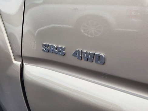 Used 2006 Toyota 4Runner SR5 image 21