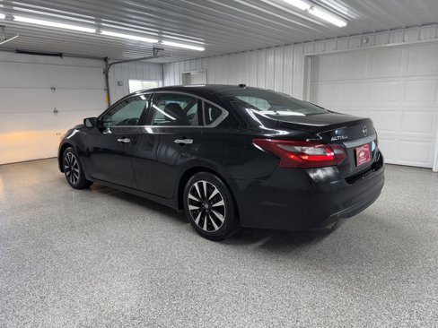 Used 2018 Nissan Altima 2.5 SV image 4