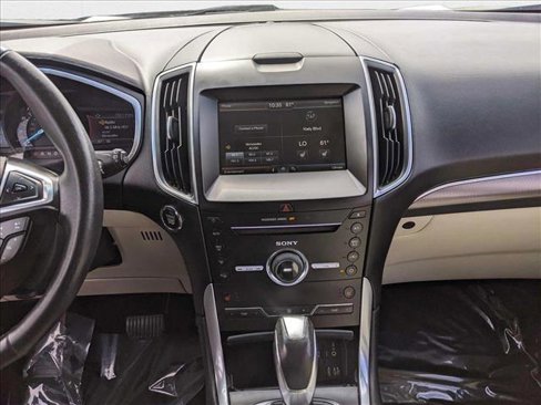 Used 2015 Ford Edge Titanium w/ Technology Package image 12
