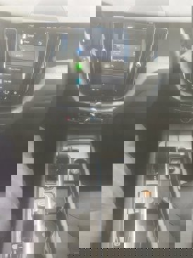 Certified 2025 Volvo XC60 B5 Plus image 5