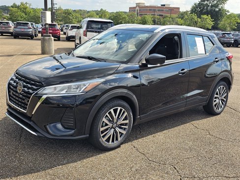 Used 2021 Nissan Kicks SV image 7