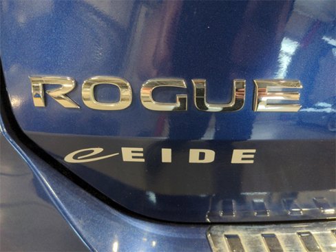 Used 2017 Nissan Rogue SL w/ SL Premium Package image 29