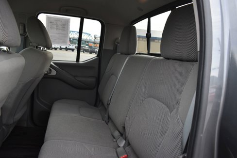 Used 2017 Nissan Frontier SV image 13
