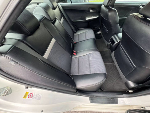 Used 2014 Toyota Camry SE image 18