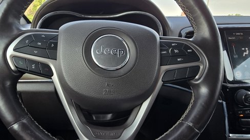 Used 2019 Jeep Grand Cherokee Overland image 18