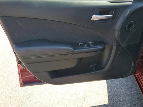 Used 2022 Dodge Charger SXT w/ Blacktop Package image 8