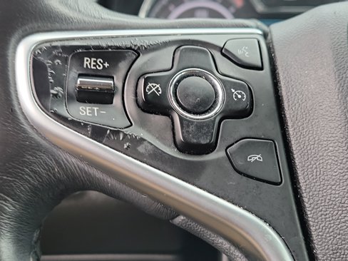 Used 2017 Buick Regal Sport Touring image 25