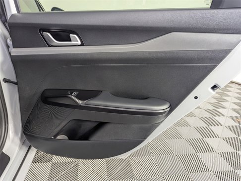 Used 2024 Kia K5 GT-Line image 31