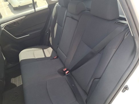 Used 2021 Toyota RAV4 LE image 14