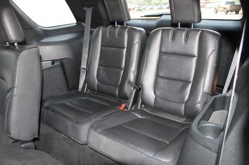 Used 2018 Ford Explorer XLT w/ Equipment Group 202A image 17