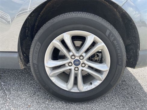 Used 2019 Ford Edge SEL w/ Equipment Group 201A image 10