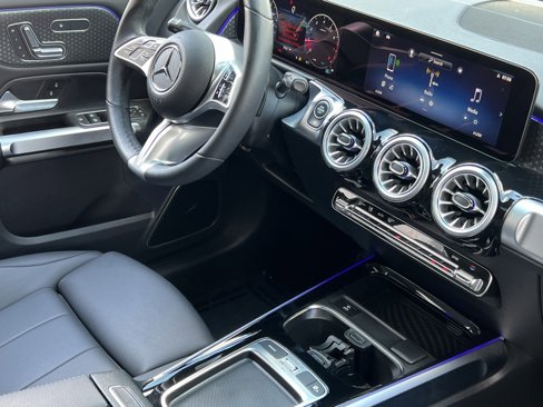 Used 2024 Mercedes-Benz GLB 250 4MATIC image 14