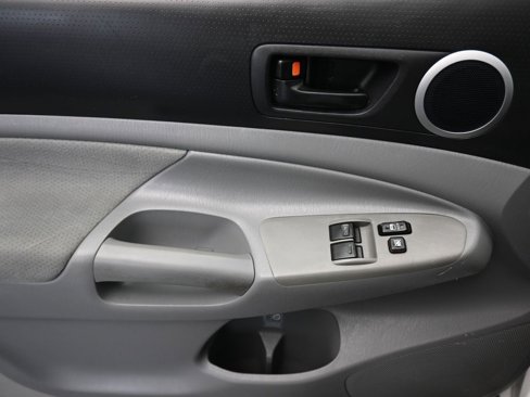Used 2011 Toyota Tacoma 2WD Access Cab image 10