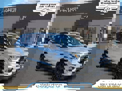 Used 2017 Ford Escape Titanium image 1