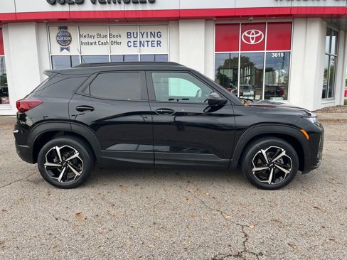 Used 2022 Chevrolet TrailBlazer RS w/ Sun and Liftgate Package image 7