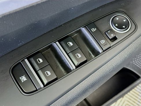 Used 2023 Kia Forte LXS w/ LXS Technology Package image 19